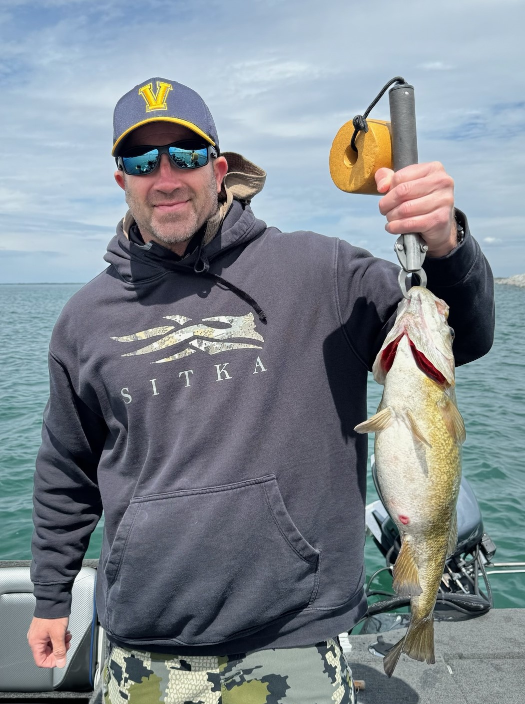 A Fat Buffalo Small Boat harbor Smallmouth Bass!